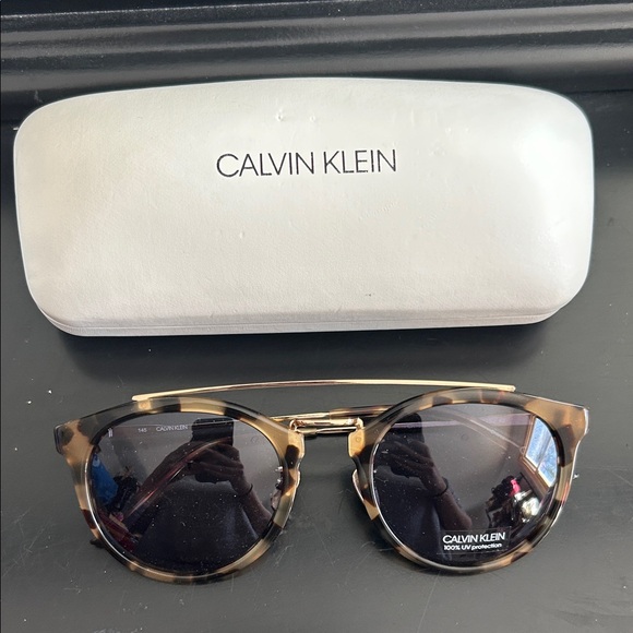 Calvin Klein Brown Tortoise Sunglasses - New without tags main image 6
